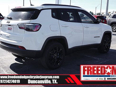 New 2026 Jeep Compass Latitude image 5