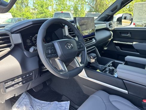 New 2026 Toyota Tundra Limited AWD/4WD image 15