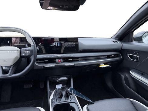 New 2026 Kia K4 GT-Line image 11