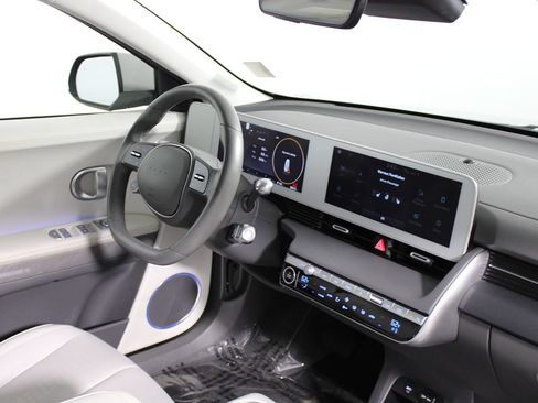 Used 2023 Hyundai Ioniq 5 SEL AWD/4WD image 16