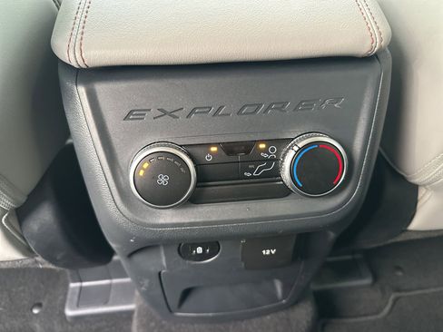 New 2025 Ford Explorer Active w/ Active Comfort Package image 23