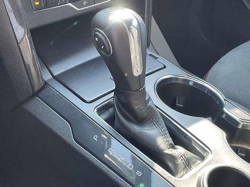 Used 2019 Ford Explorer XLT w/ Equipment Group 202A FWD image 31