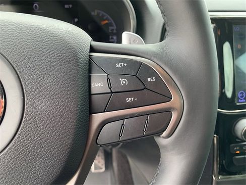 Used 2019 Jeep Grand Cherokee Limited X image 32