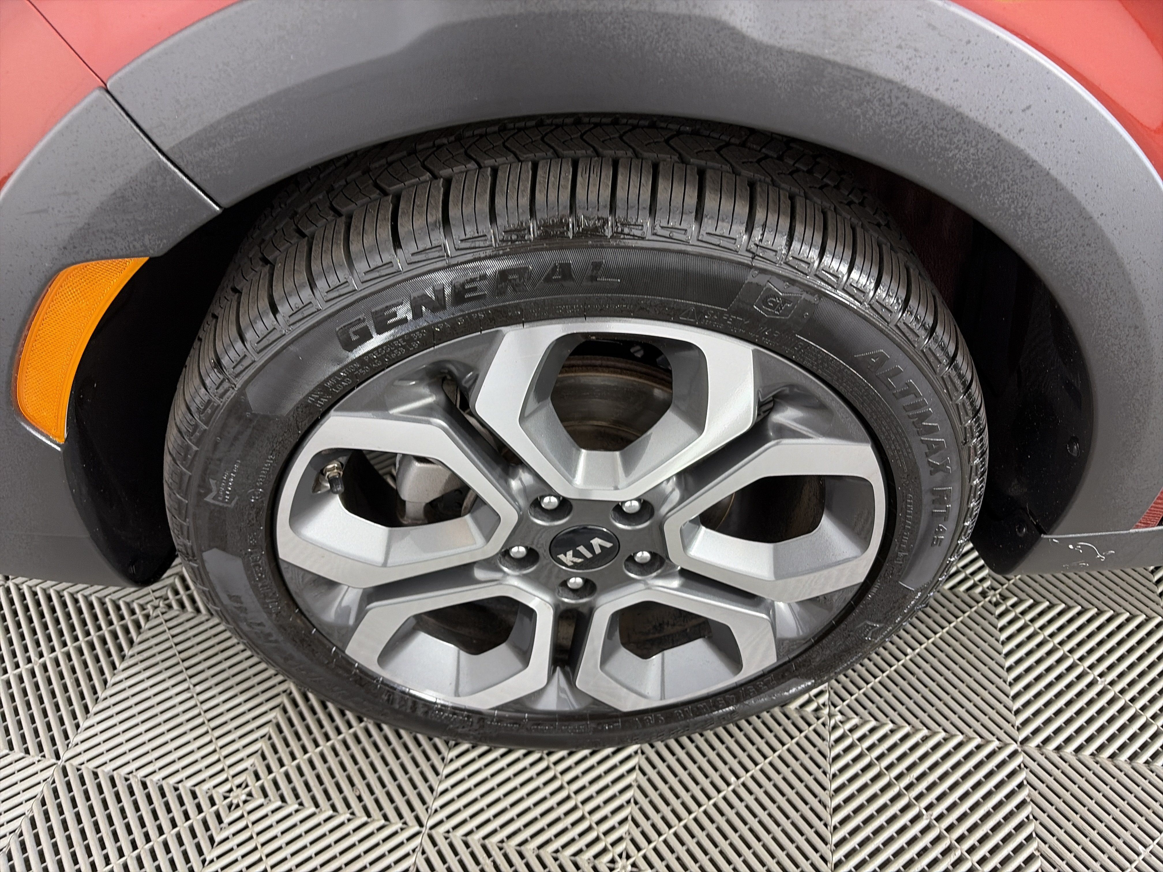 Certified 2021 Kia Soul X-Line FWD image 13