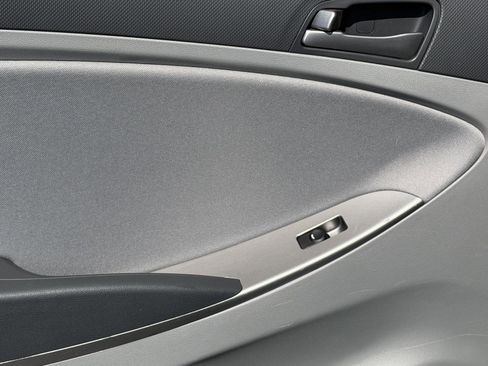 Used 2017 Hyundai Accent SE FWD image 8