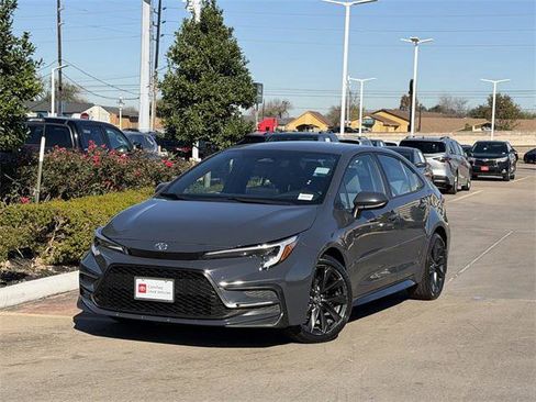 Certified 2023 Toyota Corolla SE image 2