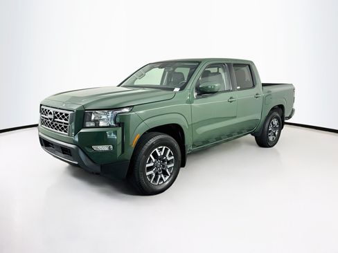 Used 2023 Nissan Frontier SV w/ SV Convenience Package RWD image 3