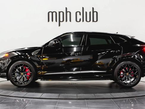 Used 2021 Lamborghini Urus AWD/4WD image 3