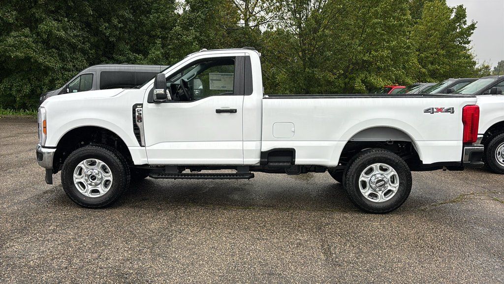New 2027 Ford F350 XLT w/ Snow Plow Prep Package AWD/4WD image 4