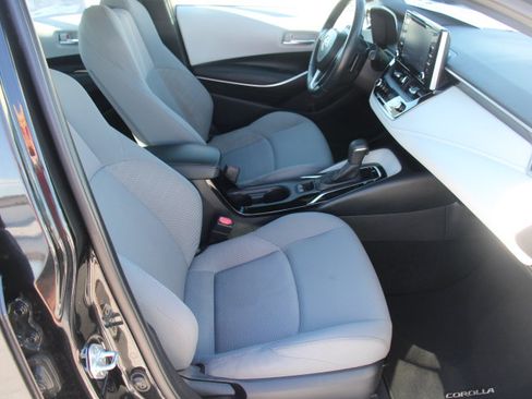Used 2021 Toyota Corolla SE w/ Carpet Mat Package (TMS) FWD image 18