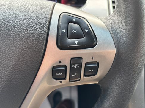 Used 2019 Ford Taurus SEL w/ Equipment Group 201A AWD/4WD image 17