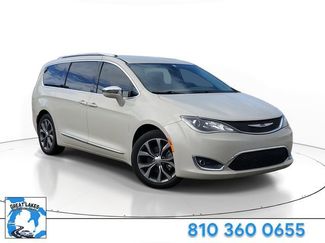 Used 2017 Chrysler Pacifica Limited w/ UConnect Theater Package 360° Tour