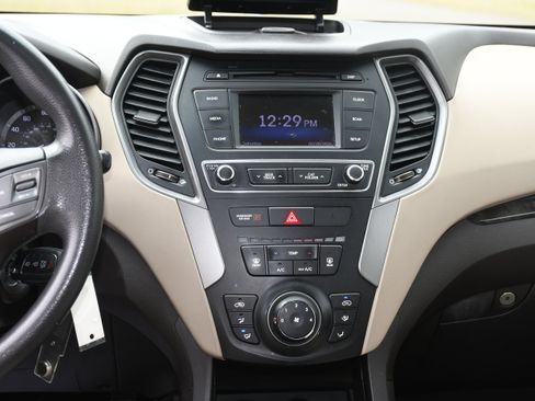 Used 2017 Hyundai Santa Fe Sport image 15