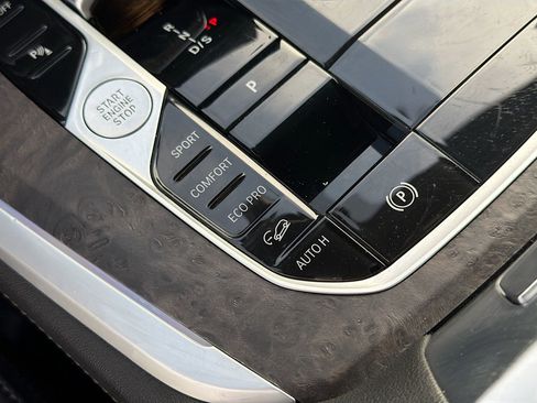 Used 2024 BMW X5 xDrive40i w/ Premium Package image 30