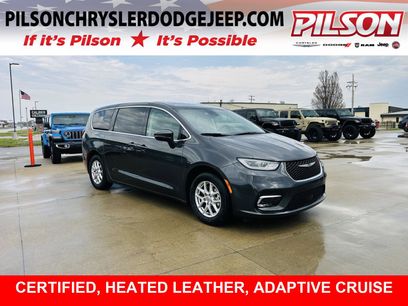 Used 2023 Chrysler Pacifica Touring-L