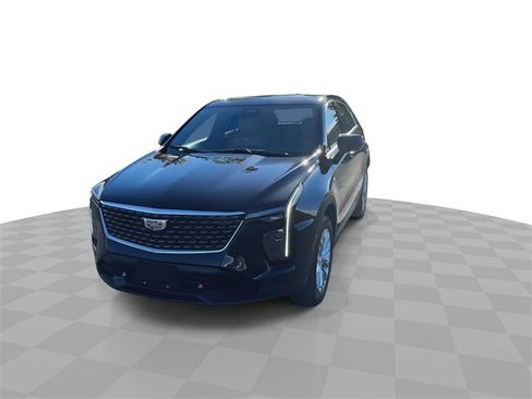 Used 2024 Cadillac XT4 Luxury image 4