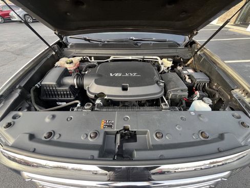 Used 2017 GMC Canyon SLT w/ Driver Alert Package image 24