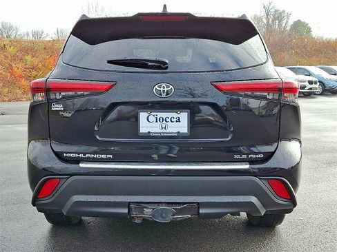 Used 2020 Toyota Highlander XLE image 7