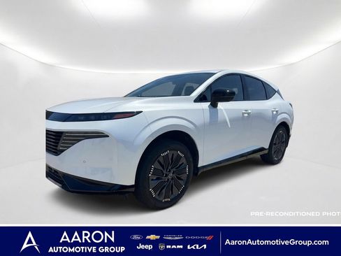 Used 2025 Nissan Murano Platinum w/ Cargo Package AWD/4WD image 1