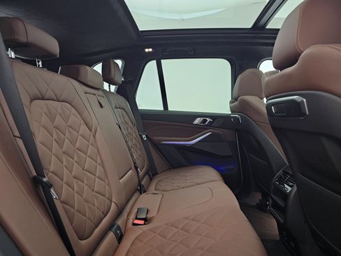 Used 2024 BMW X5 xDrive40i w/ Premium Package image 29