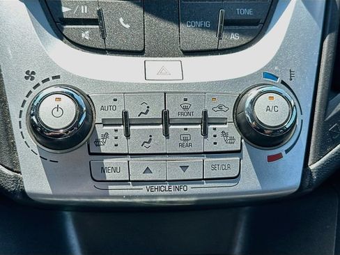 Used 2017 Chevrolet Equinox Premier w/ Enhanced Convenience Package FWD image 16