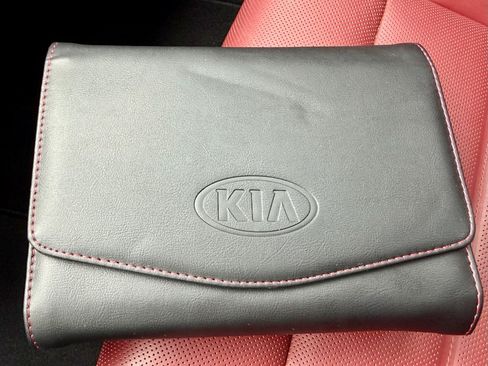Used 2019 Kia Stinger GT2 AWD/4WD image 16