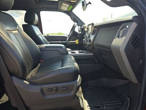 Used 2016 Ford F250 Lariat w/ Lariat Ultimate Package AWD/4WD image 30