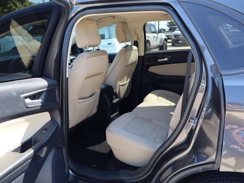 Used 2020 Ford Edge SE AWD/4WD image 25