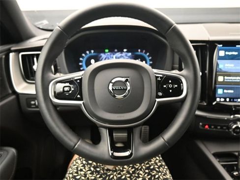 Used 2022 Volvo XC60 B6 R-Design w/ Advanced Package image 23