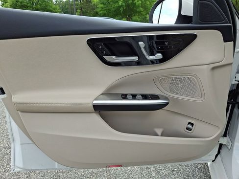 Used 2023 Mercedes-Benz C 300 4MATIC Sedan image 12