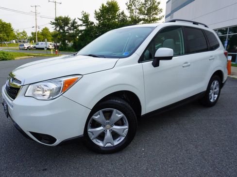 Used 2016 Subaru Forester 2.5i Premium AWD/4WD image 3