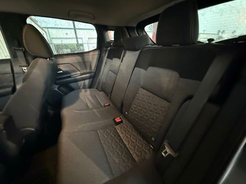 Used 2025 Nissan Kicks SV FWD image 10