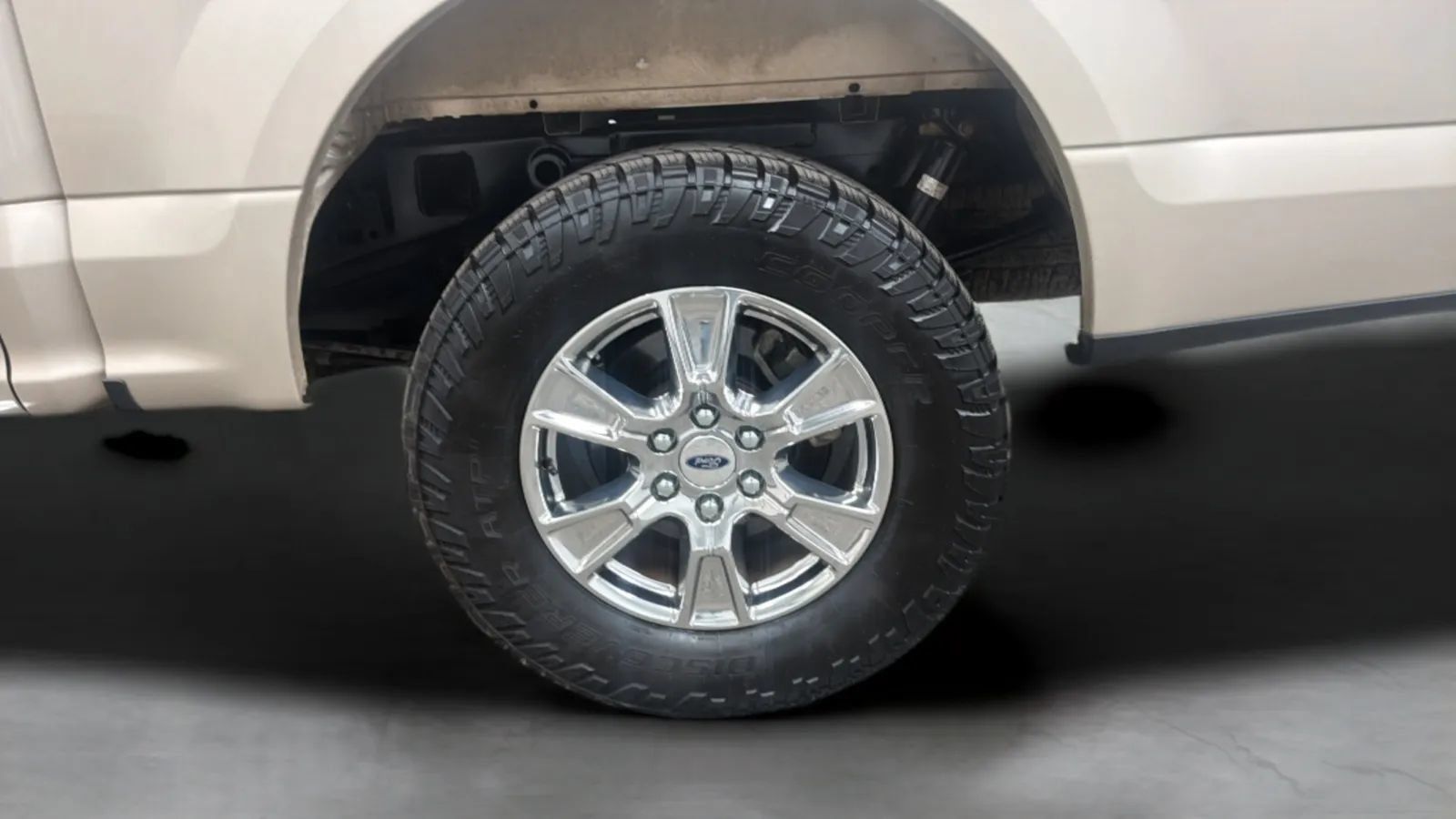 Used 2017 Ford F150 XLT w/ Equipment Group 302A Luxury AWD/4WD image 27