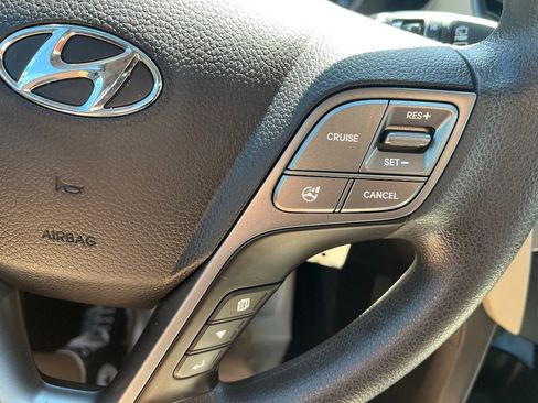 Used 2015 Hyundai Santa Fe Sport image 18