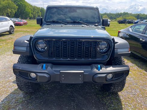 Used 2024 Jeep Wrangler Unlimited AWD/4WD image 13