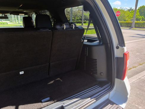 Used 2017 Ford Expedition Platinum RWD image 54