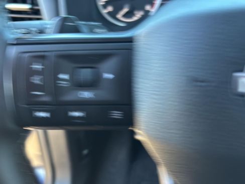 Used 2025 Nissan Rogue SV AWD/4WD image 11