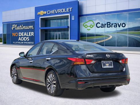 Used 2024 Nissan Altima 2.5 SV FWD image 4