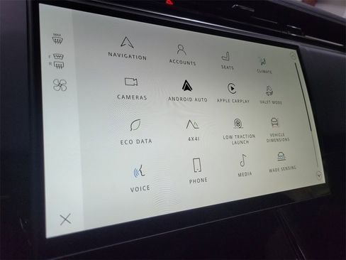 New 2025 Land Rover Range Rover Sport SE image 32