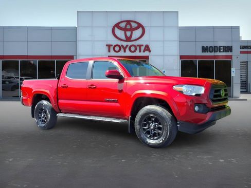 Used 2020 Toyota Tacoma SR5 RWD image 8