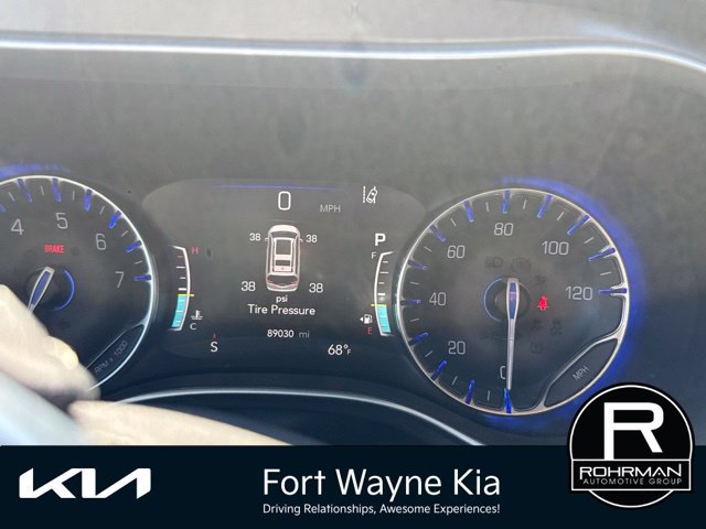 Used 2022 Chrysler Pacifica Touring-L FWD image 10