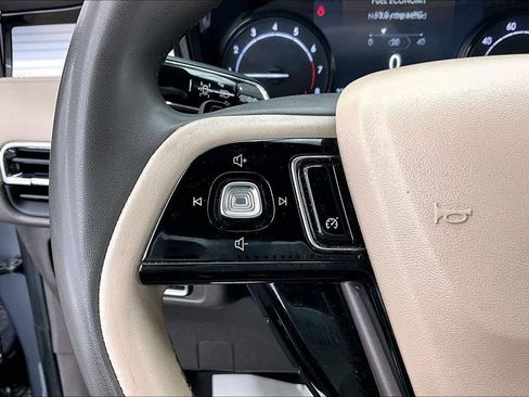 Used 2022 Lincoln Corsair FWD image 18