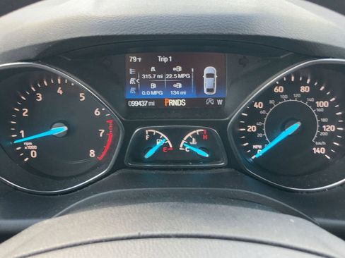 Used 2018 Ford Escape SE image 19