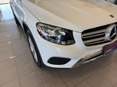 Used 2018 Mercedes-Benz GLC 300 4MATIC image 10