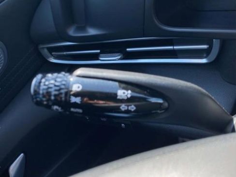 Certified 2023 Hyundai Elantra Blue image 21