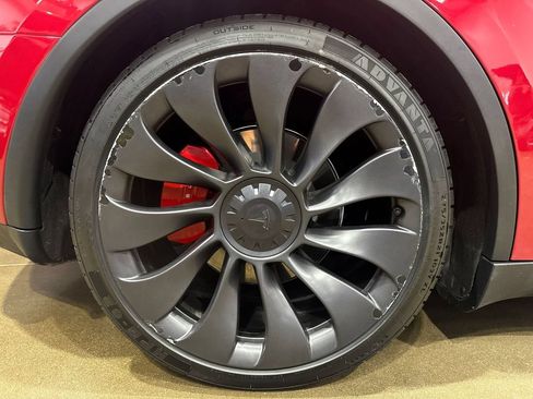 Used 2023 Tesla Model Y Performance AWD/4WD image 45