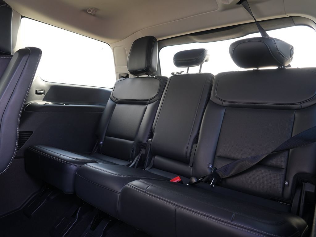 Used 2025 Ford Expedition Platinum AWD/4WD image 27