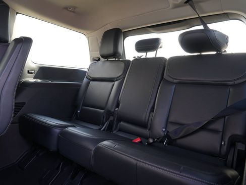 Used 2025 Ford Expedition Platinum AWD/4WD image 27