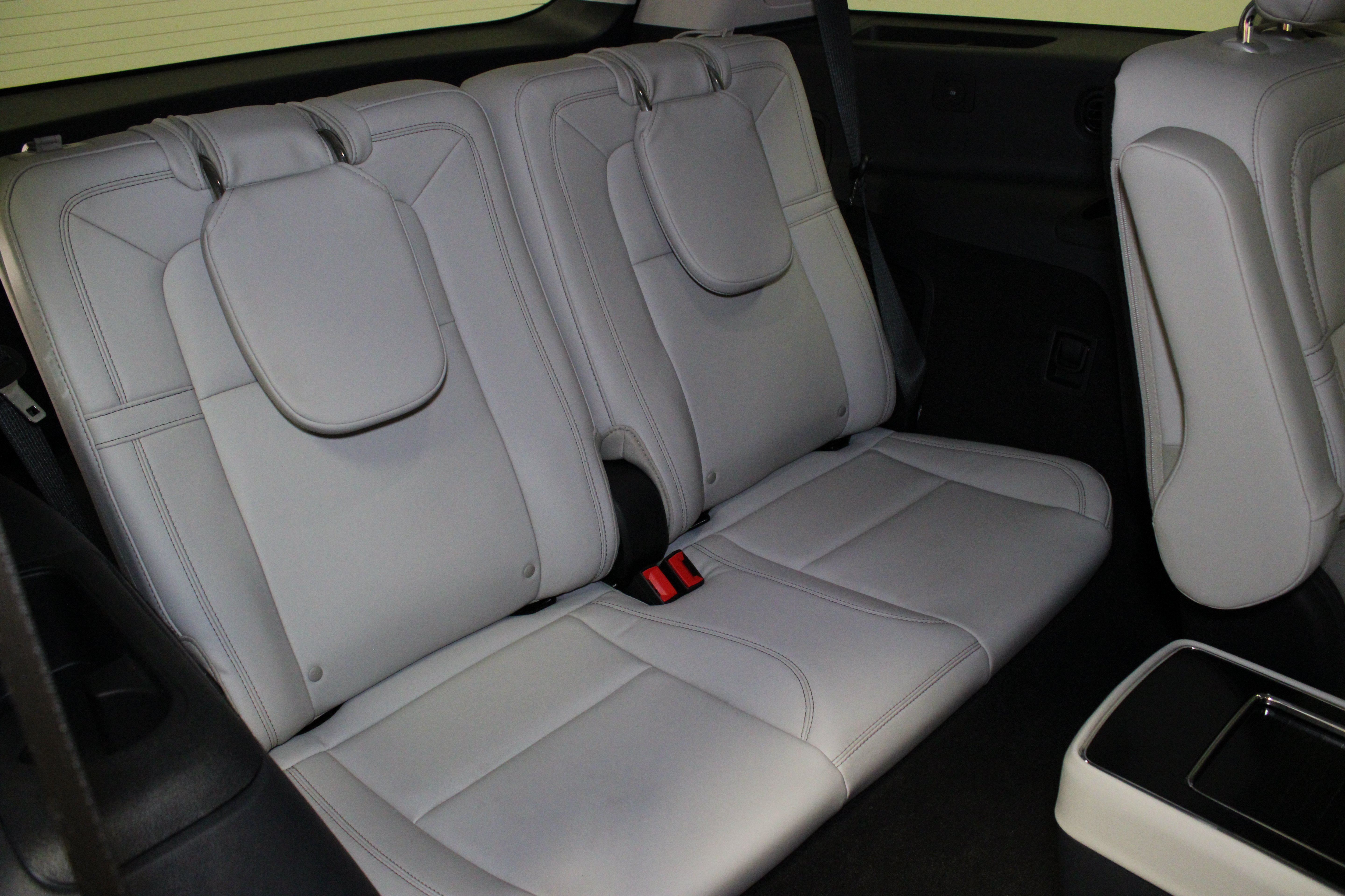 Used 2025 Lincoln Aviator Reserve w/ Luxury Package RWD image 21