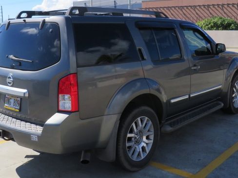 Used 2008 Nissan Pathfinder LE RWD image 6